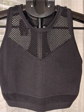 Fabletics Maran Seamless Sports Bra Black Mesh Racerback NWT Medium